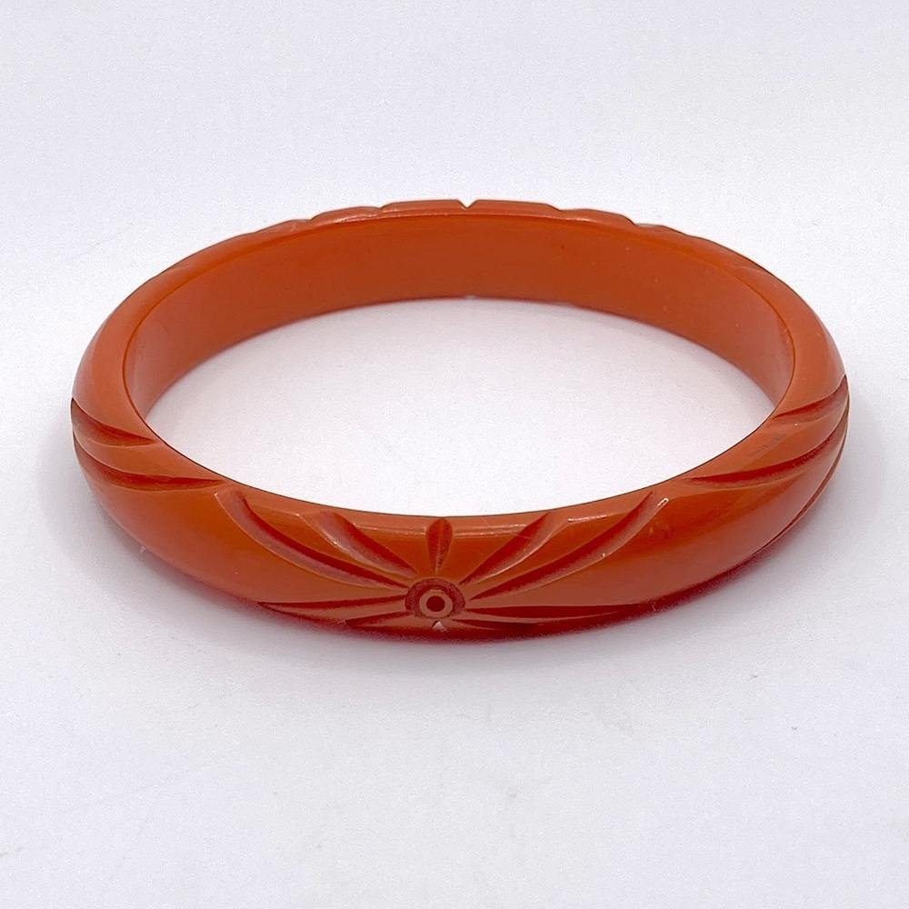 VTG Bakelite Amber Butterscotch Colour Etched  Carved Bracelet Bangle 8”